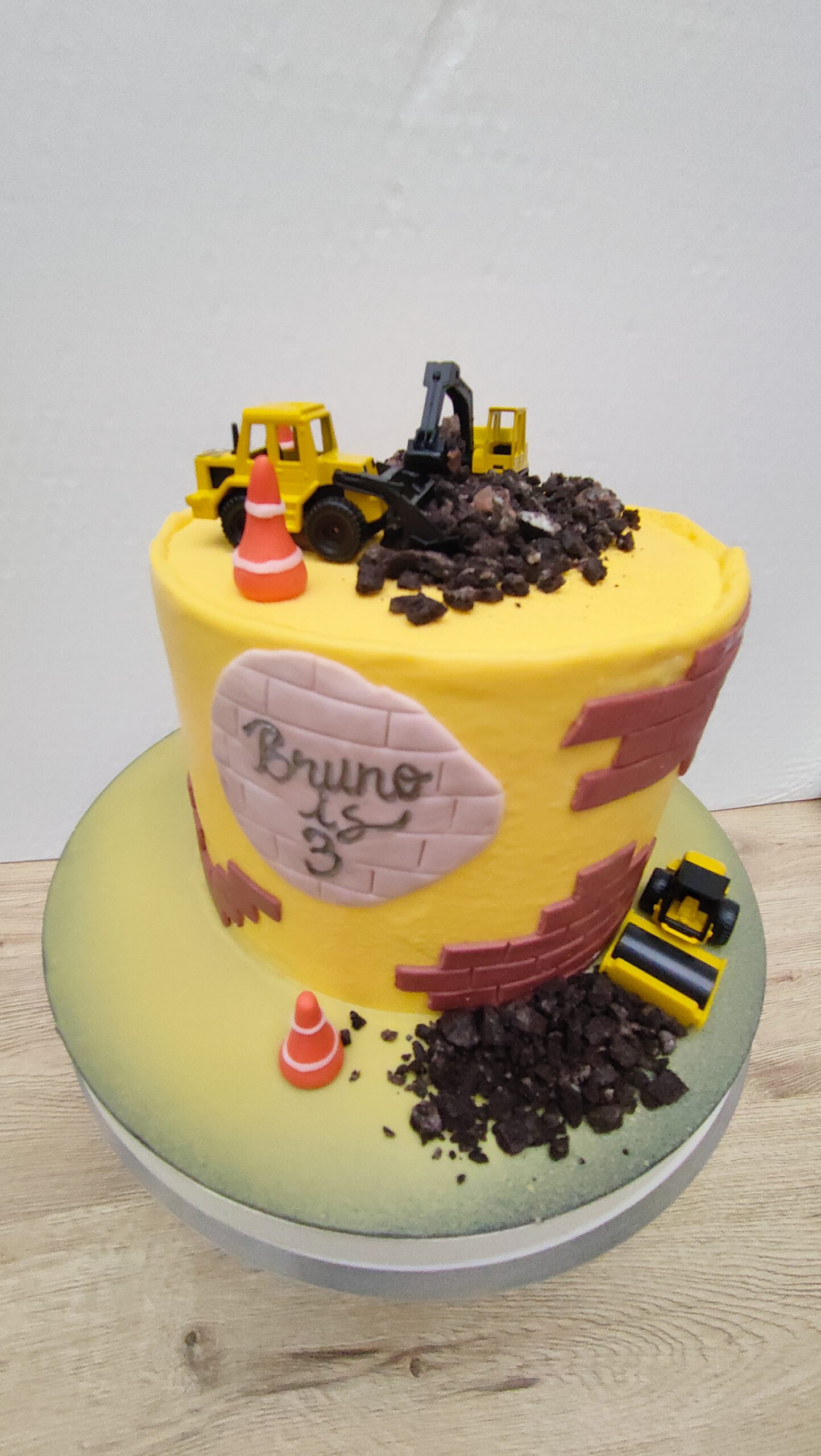 Deliscu-Patisserie-De-Luxe-Wedding-Cake-Limburg_NadinevanMierlofotografie_BibienBas